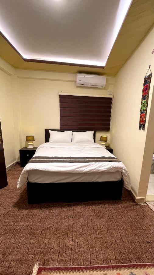 Ad Deir Guesthouse 瓦迪穆萨 外观 照片