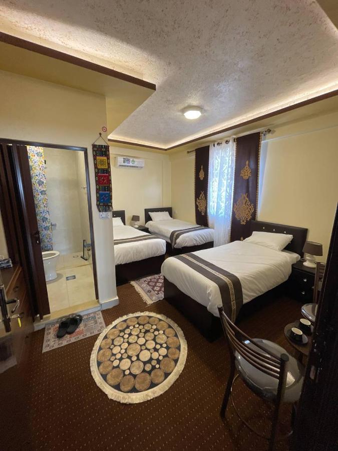 Ad Deir Guesthouse 瓦迪穆萨 外观 照片